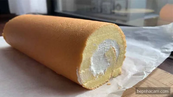 banh-bong-lan-cuon-kem-bao-nhieu-calo