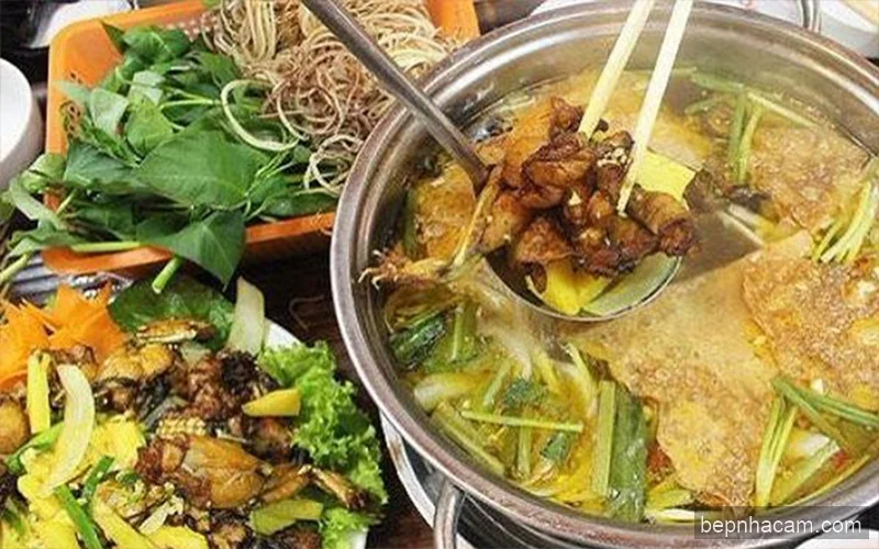 Lẩu Ếch Chua Cay Măng Tươi: Công Thức Chuẩn Vị, Ấm Bụng Ngày Se Lạnh!