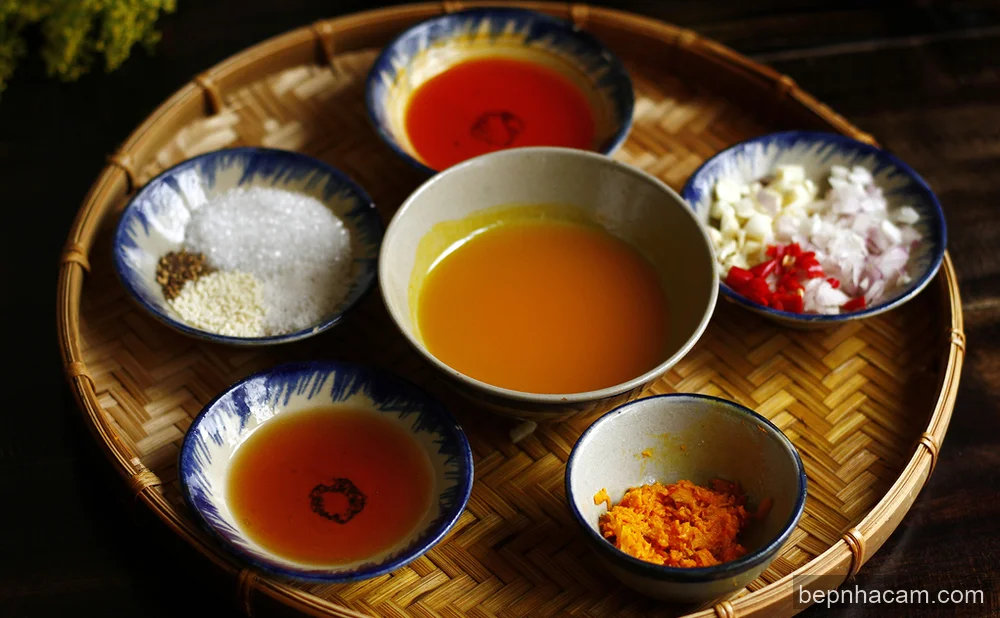 Cơm Gà Hội An: Mẹ Cam Bật Mí Cách Làm Tại Nhà Chuẩn Vị Phố Cổ