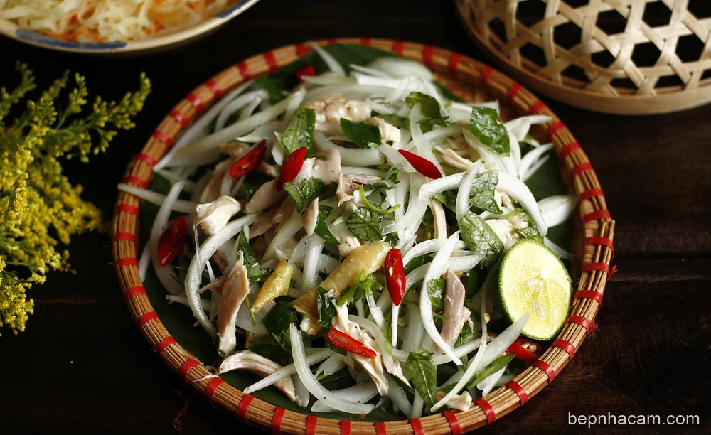 Cơm Gà Hội An: Mẹ Cam Bật Mí Cách Làm Tại Nhà Chuẩn Vị Phố Cổ