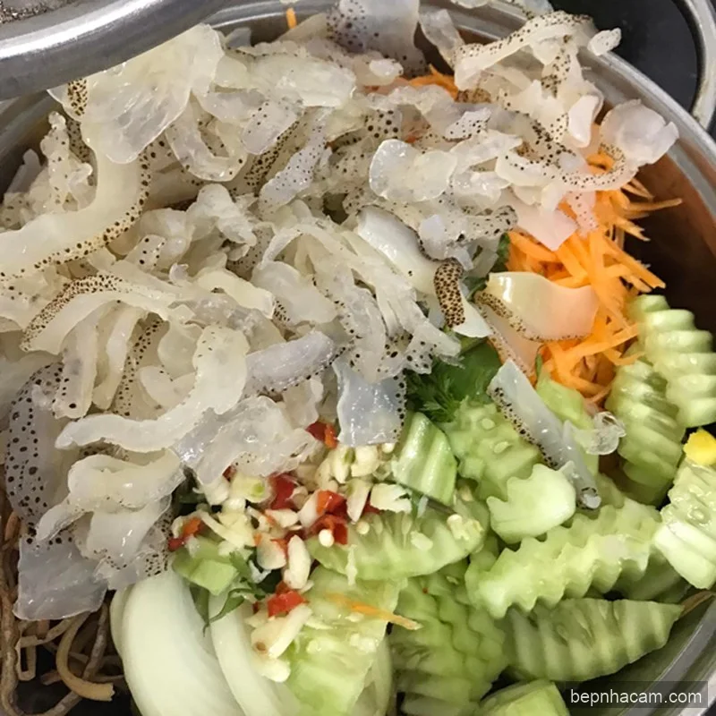 Nộm Sứa Hoa Chuối: Công Thức Chuẩn Vị, Giòn Sần Sật Ngon Bất Bại