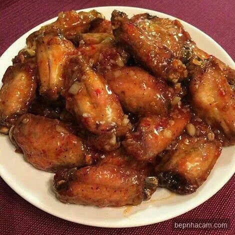 Cánh gà chiên nước mắm đậm đà, giòn rụm