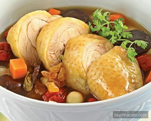 Gà hầm táo đỏ bổ dưỡng, ngọt thanh